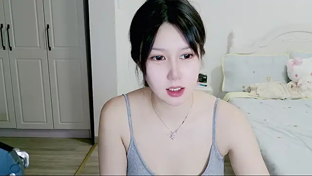 Snapshot of The_icy_moon chatting on 06.08.26 The icy moon online show from 06.08.26