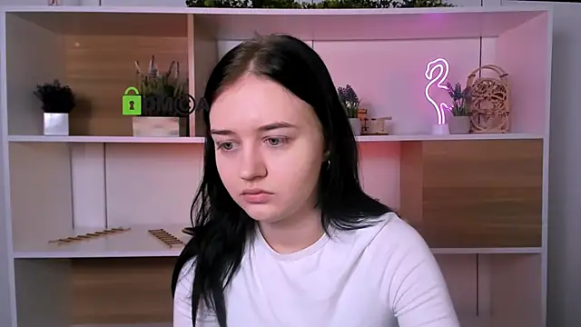 Snapshot of miki_ti chatting on 11.05.25 miki ti online show from 11.05.25