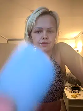 CherryXOX- online show from 10.28.25