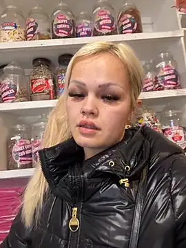 CherryXOX- online show from 11.20.25