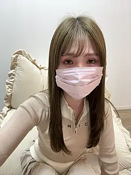 Snapshot of rena_0012 chatting on 10.21.25 rena 0012 online show from 10.21.25