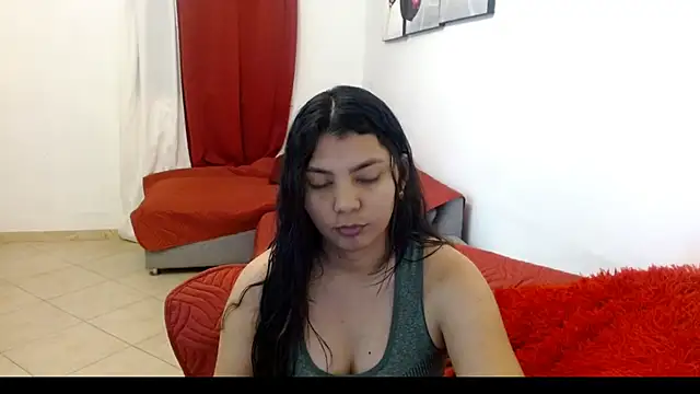 Snapshot of MyaShy chatting on 12.14.25 MyaShy online show from 12.14.25