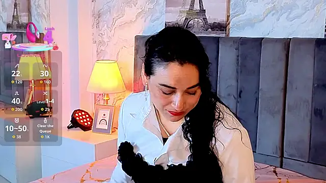 Snapshot of Elizabeth_bennett_6 chatting on 12.21.25 Elizabeth bennett 6 online show from 12.21.25