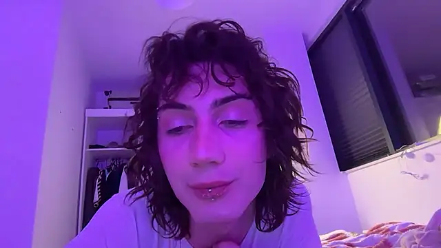 kira yoshika9e online show from 04.19.26