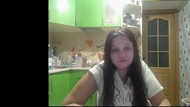 Snapshot of TonicEdema chatting on 10.16.25 TonicEdema online show from 10.16.25