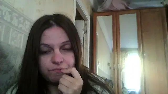 Snapshot of TonicEdema chatting on 10.17.25 TonicEdema online show from 10.17.25