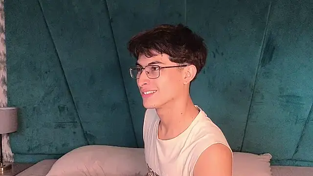 Aaron Eze online show from 02.27.26