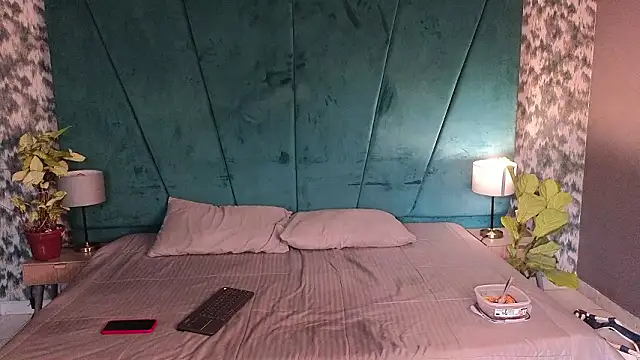 Aaron Eze online show from 03.09.26