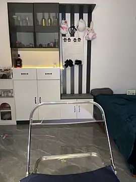 littlesluttycat online show from 12.22.25