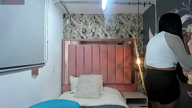 Rachel  Jonees online show from 11.08.25