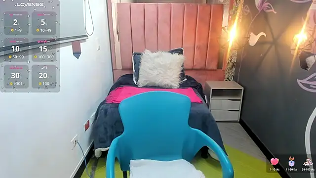 Rachel  Jonees online show from 11.26.25