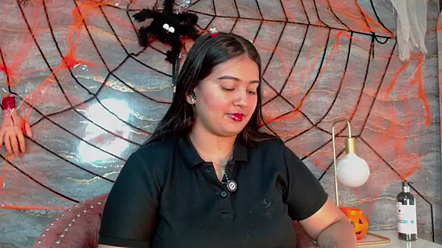 lilithst  online show from 10.24.25