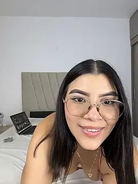 Snapshot of Julietalcl chatting on 02.19.26 Julietalcl online show from 02.19.26