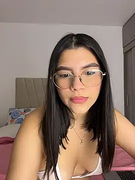 Julietalcl online show from 04.04.26