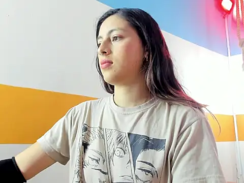 Snapshot of moon_winy chatting on 10.21.25 moon winy online show from 10.21.25