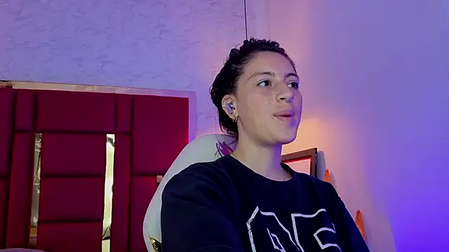 moon winy online show from 03.13.26