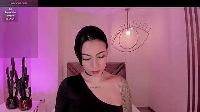 Snapshot of ChristineFord_ chatting on 11.12.25 ChristineFord online show from 11.12.25