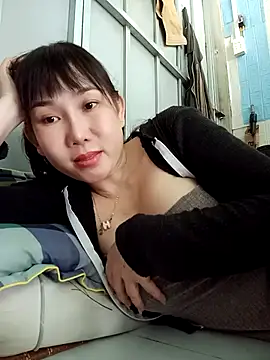 Snapshot of Ana-love2025 chatting on 10.29.25 Ana-love2025 online show from 10.29.25