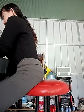 Snapshot of Ana-love2025 chatting on 11.04.25 Ana-love2025 online show from 11.04.25