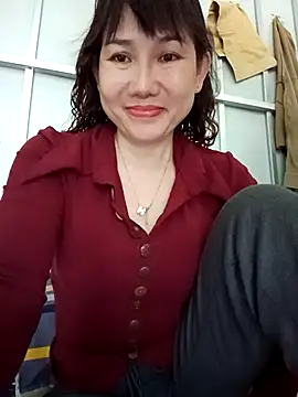 Snapshot of Ana-love2025 chatting on 11.06.25 Ana-love2025 online show from 11.06.25