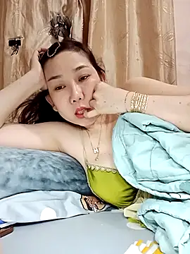 Snapshot of Ana-love2025 chatting on 11.18.25 Ana-love2025 online show from 11.18.25