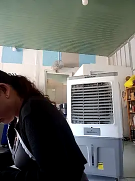 Snapshot of Ana-love2025 chatting on 11.25.25 Ana-love2025 online show from 11.25.25