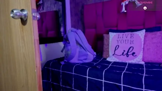 camila  bouzas online show from 02.17.26