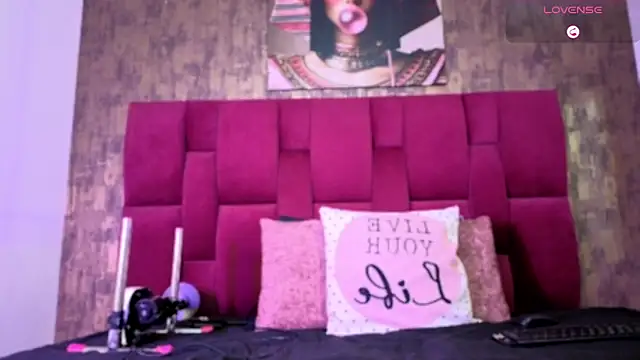 camila  bouzas online show from 02.21.26