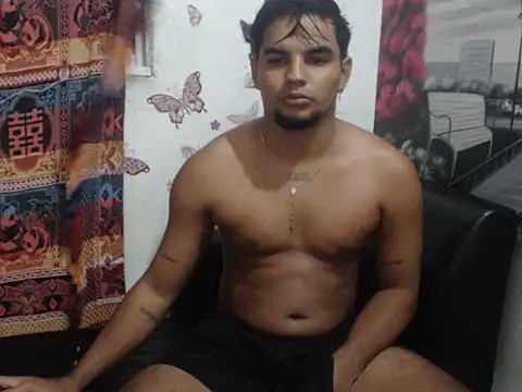 Snapshot of Charly_22cm chatting on 12.03.25 Charly 22cm online show from 12.03.25