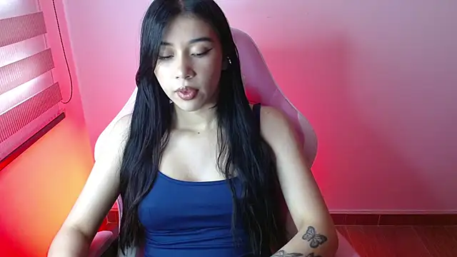 Snapshot of kathy_de chatting on 02.14.26 kathy de online show from 02.14.26