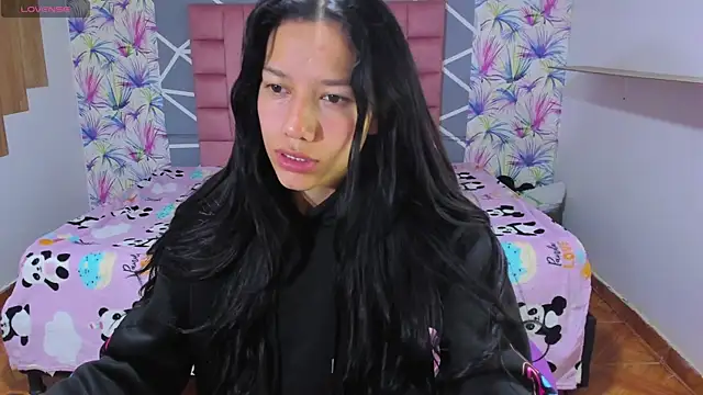 AdelaidaManson18 online show from 11.26.25