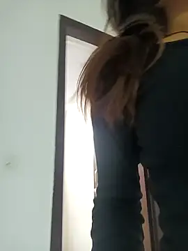 Snapshot of Sexy-queen-- chatting on 10.17.25 Sexy-queen-- online show from 10.17.25