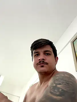 Snapshot of Paolineaevitinho chatting on 10.16.25 Paolineaevitinho online show from 10.16.25