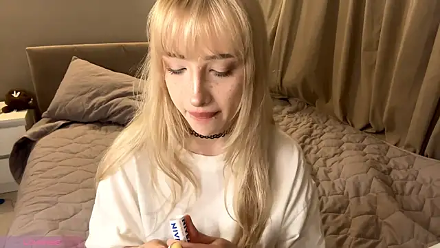 Milkmoriee online show from 10.28.25