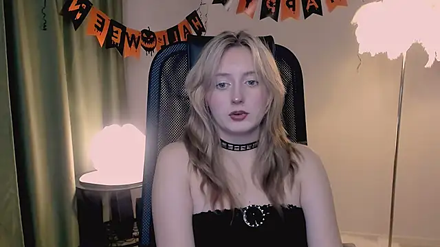 ScarlettScril online show from 11.04.25