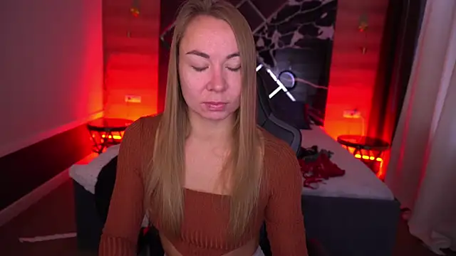 VixenMuse online show from 10.27.25