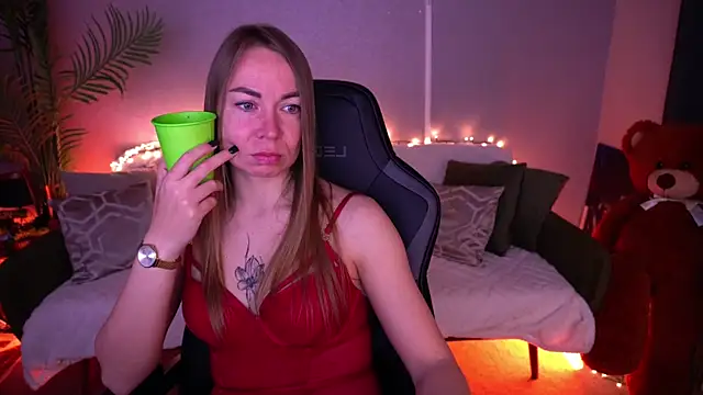 VixenMuse online show from 04.13.26