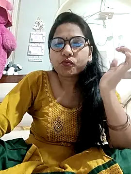 Vanshika1432 online show from 10.25.25