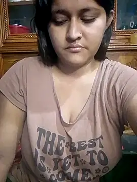Snapshot of Fucking_Moni chatting on 10.19.25 Fucking Moni online show from 10.19.25