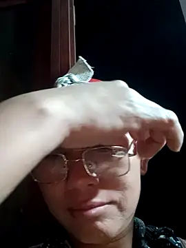 Snapshot of nui-show chatting on 10.23.25 nui-show online show from 10.23.25