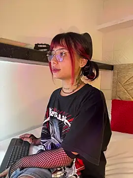 Emma duff online show from 04.14.26