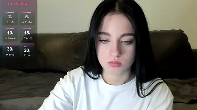 Snapshot of LexiSinnn chatting on 11.12.25 LexiSinnn online show from 11.12.25