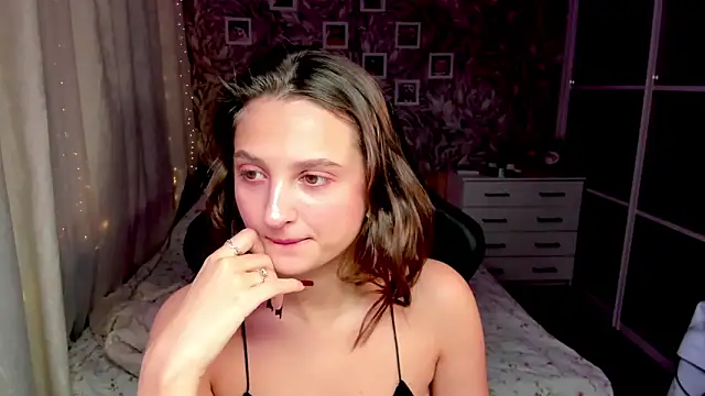 Snapshot of mishel_amurr chatting on 10.27.25 mishel amurr online show from 10.27.25