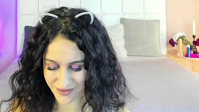 IzieCarter online show from 10.24.25