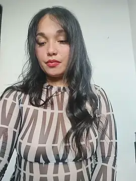 estrella ruiz online show from 11.07.25