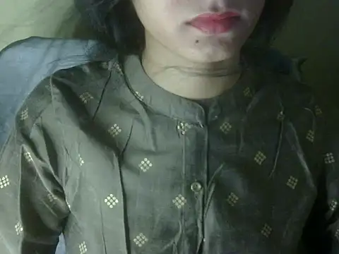 Snapshot of Shezi_N chatting on 04.28.26 Shezi N online show from 04.28.26