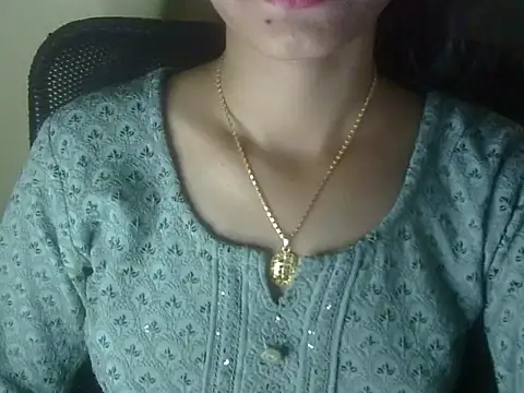 Snapshot of Shezi_N chatting on 05.11.26 Shezi N online show from 05.11.26