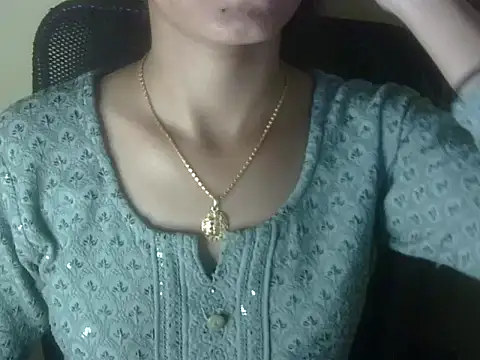 Snapshot of Shezi_N chatting on 05.11.26 Shezi N online show from 05.11.26