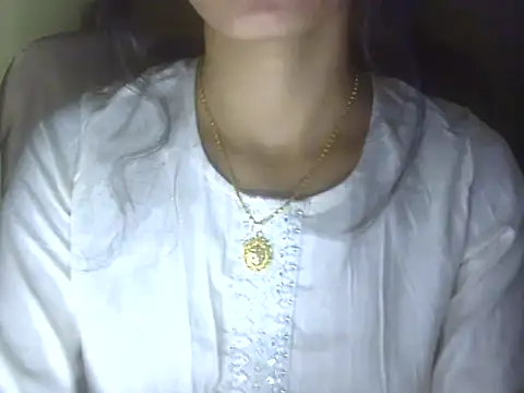 Snapshot of Shezi_N chatting on 05.30.26 Shezi N online show from 05.30.26