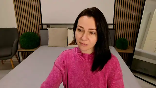 DitaNoir online show from 02.25.26